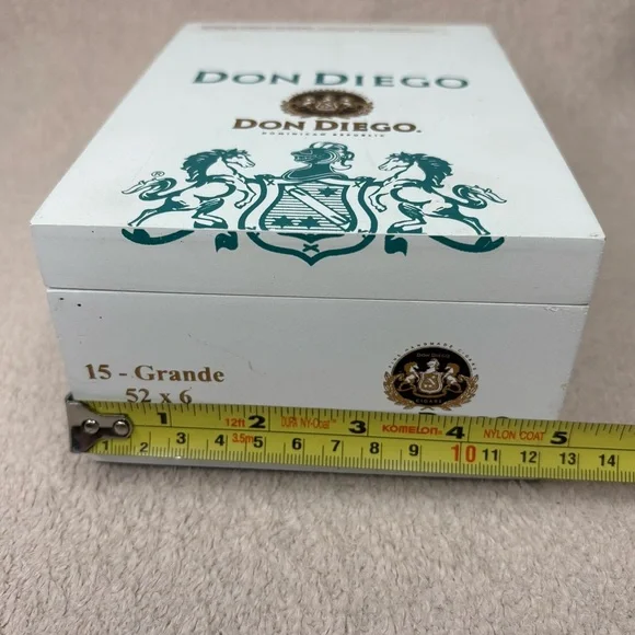 Don Diego Empty Grande Cigar Box with Crest Design White/Teal Dominican Republic - Picture 8 of 10